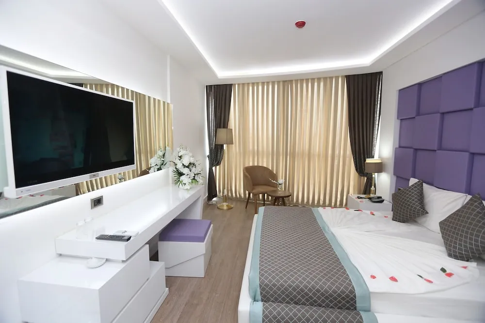 Standard Tek Büyük veya İki Ayrı Yataklı Oda