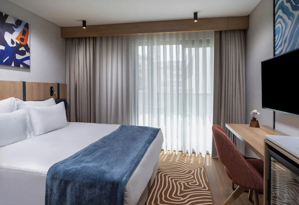 Superior Room with Queen Size Bed