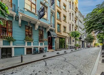 Nil Hotel