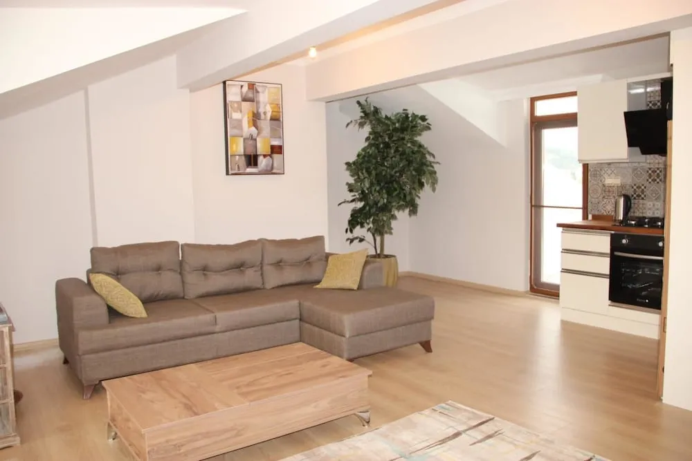 Grand Çatı Katı Süiti (Penthouse)