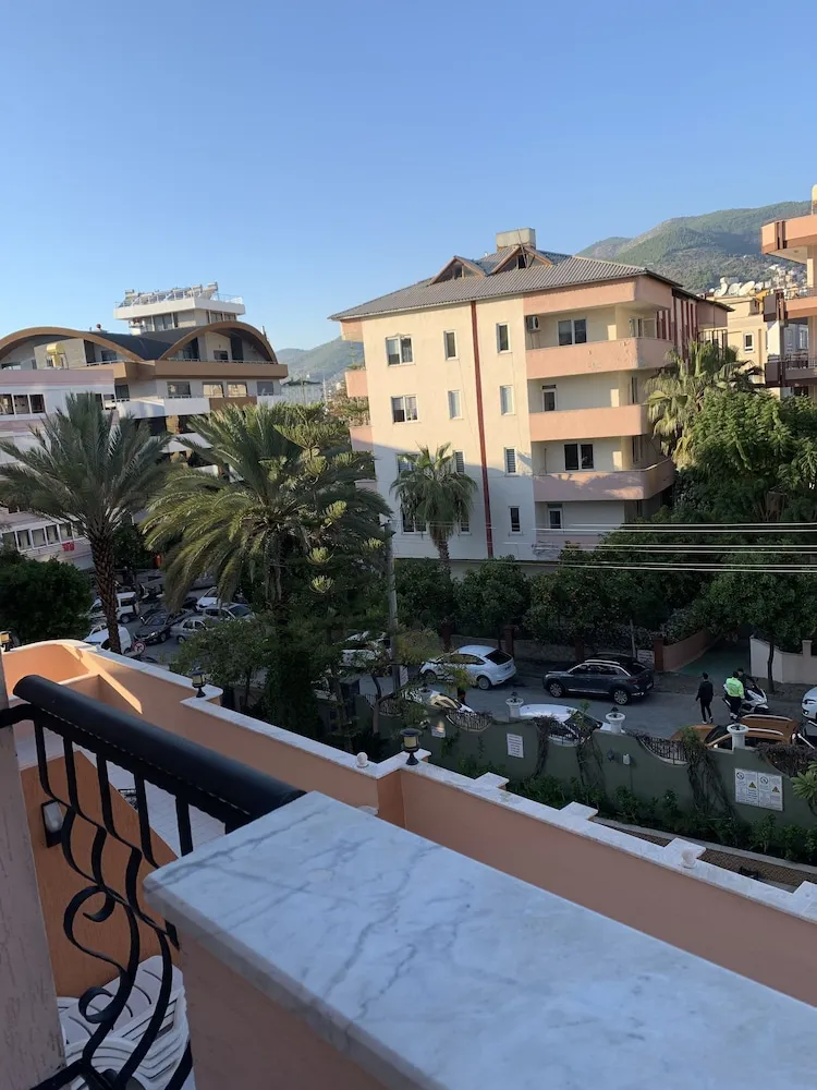 Apart Daire, Balkon