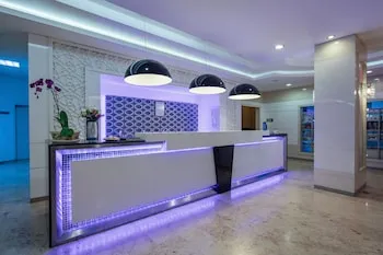 May Flower Apart Hotel