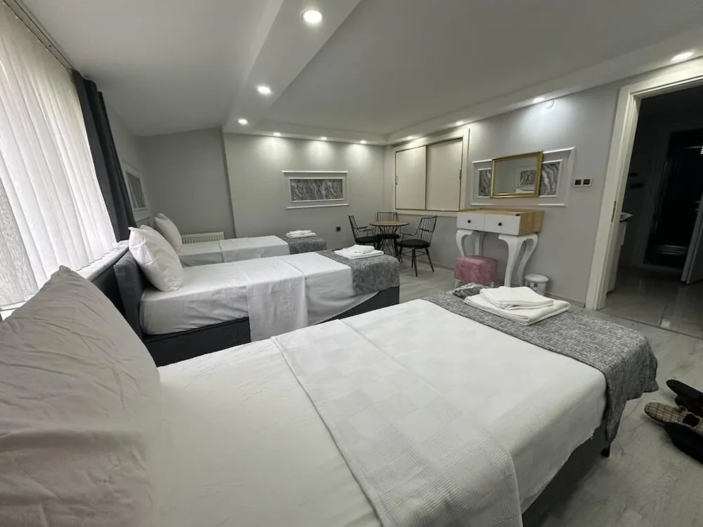 Deluxe Stüdyo Süit