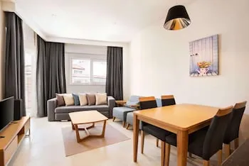 Ramada Hotel & Suites by Wyndham Kuşadası