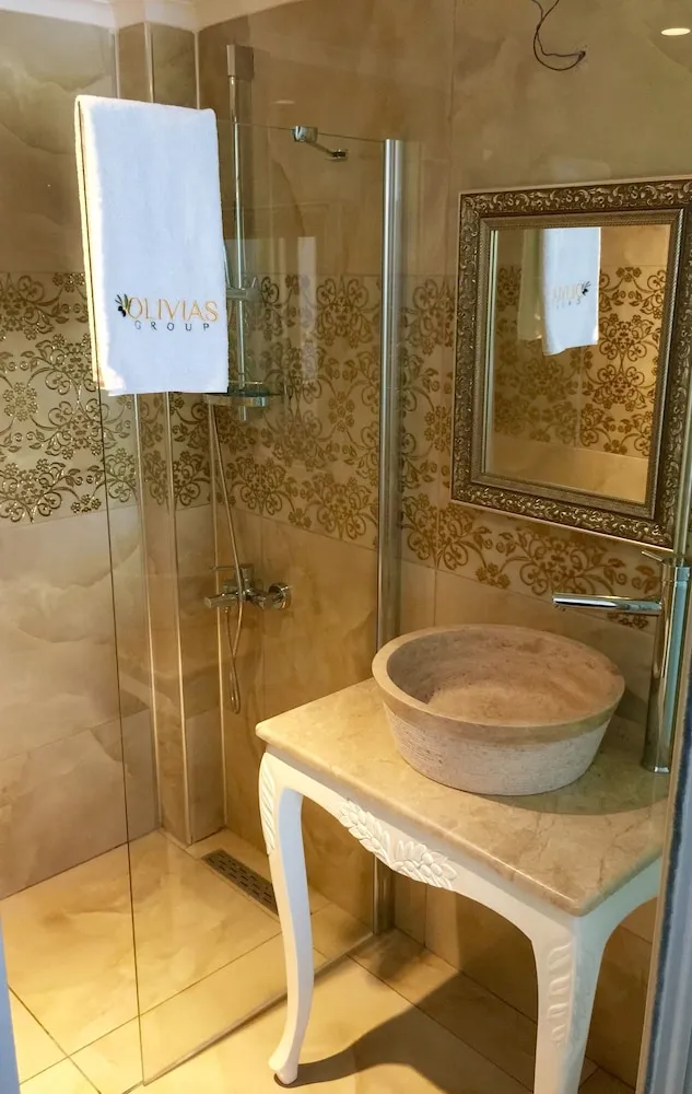 Standard Tek Büyük veya İki Ayrı Yataklı Oda