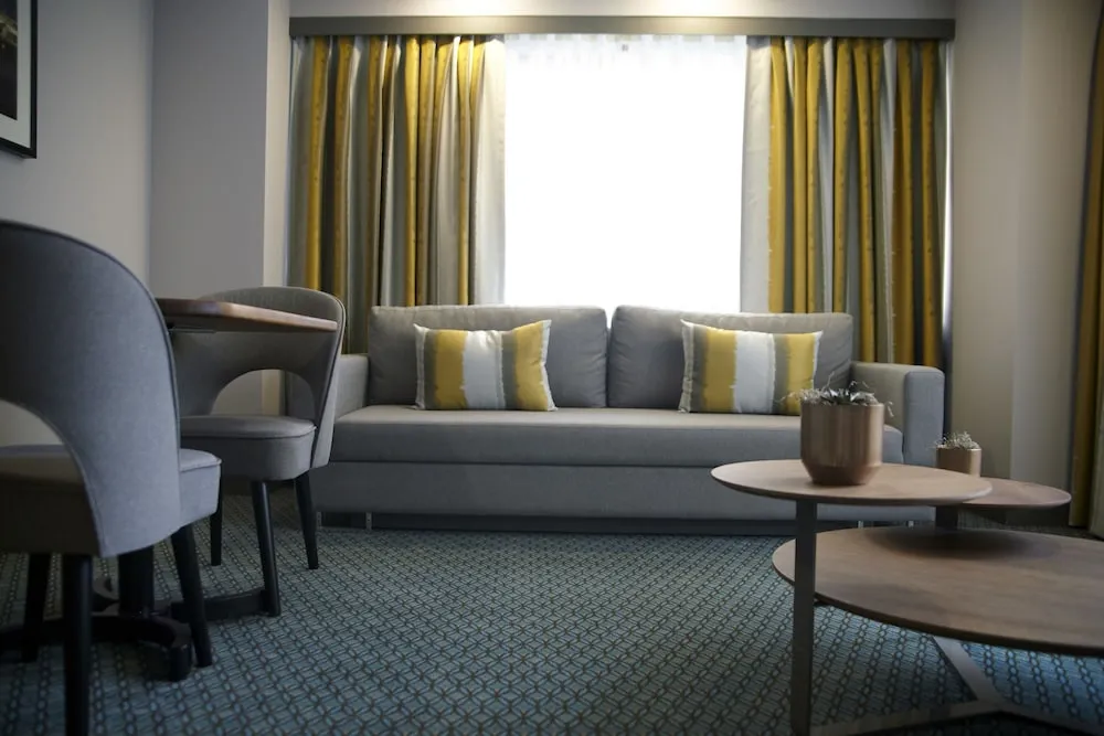 Deluxe Junior Suite