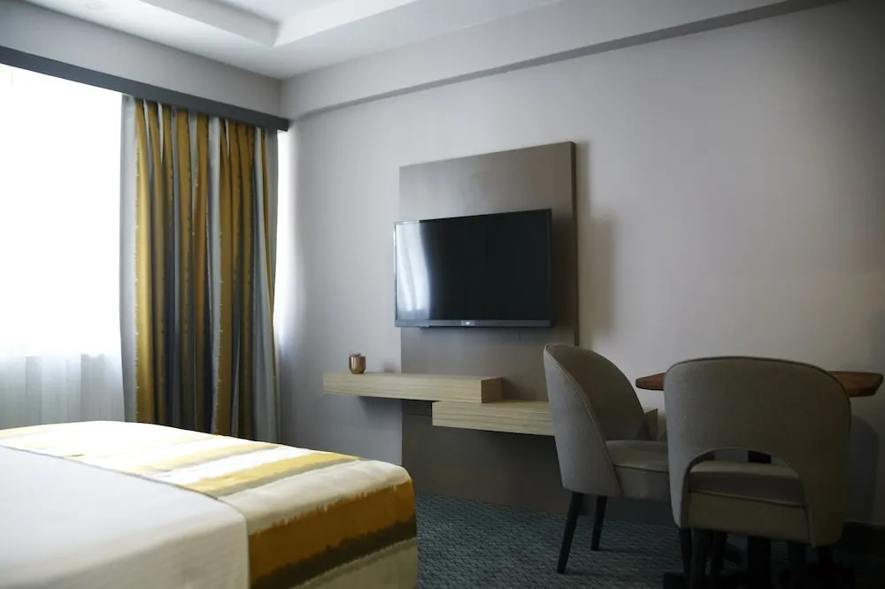 Deluxe Tek Büyük veya İki Ayrı Yataklı Oda