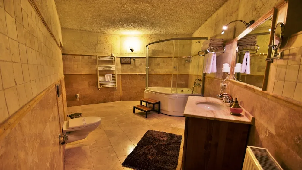 Economy Üç Kişilik Oda