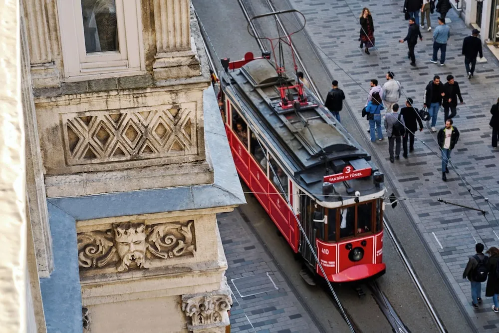 Deluxe Room with Istiklal Avenue View