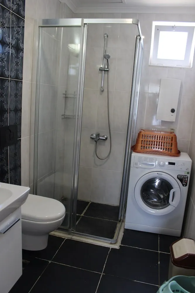 Standard Süit, 1 Yatak Odası, Mutfak, Havuz Manzaralı