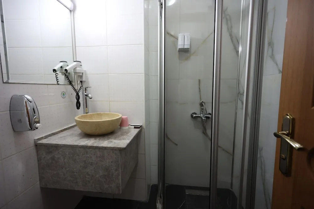 Deluxe Tek Büyük veya İki Ayrı Yataklı Oda