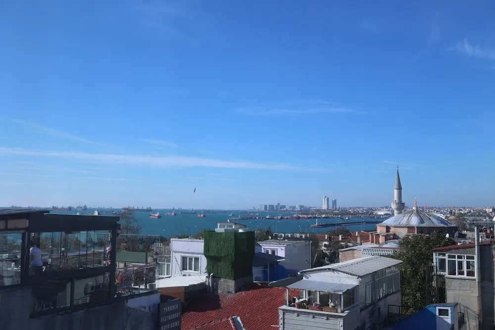 Deluxe Tek Büyük veya İki Ayrı Yataklı Oda