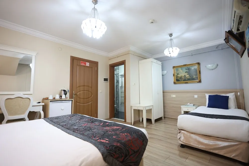 Economy Triple Room Basement Floor