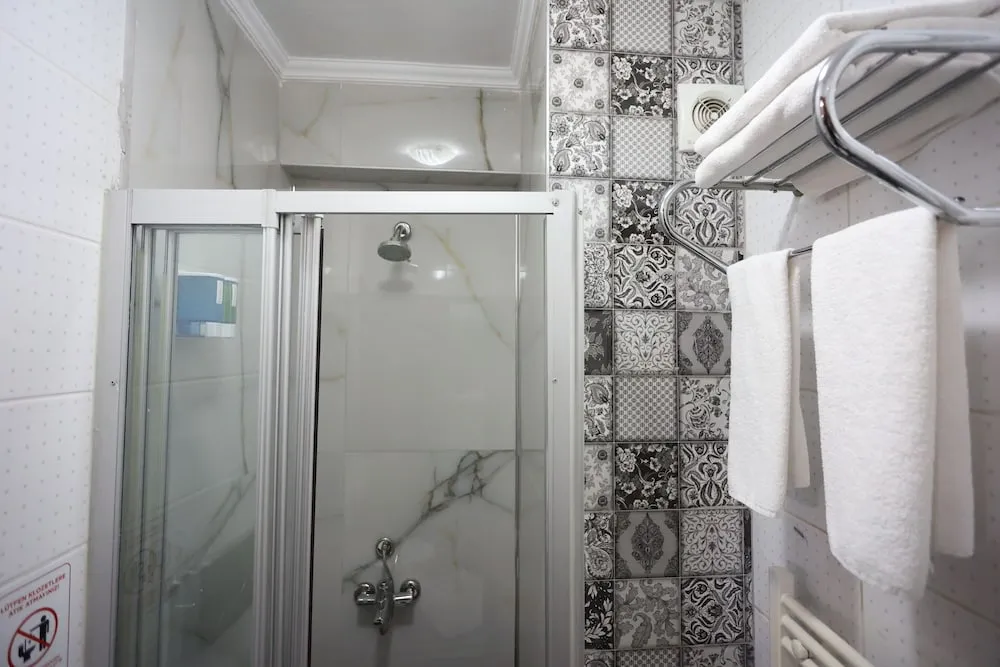 Economy Triple Room Basement Floor