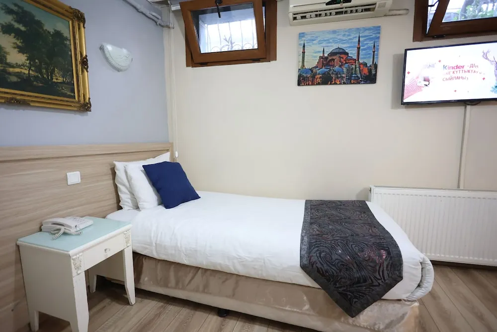 Economy Triple Room Basement Floor