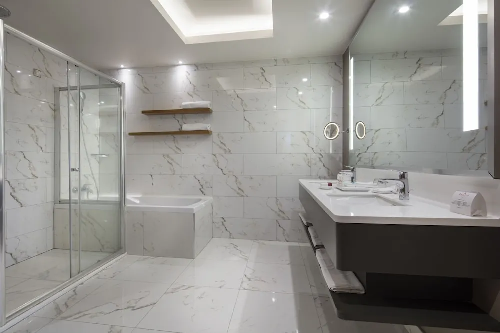 Süit, 1 En Büyük (King) Boy Yatak, Sigara İçilmez