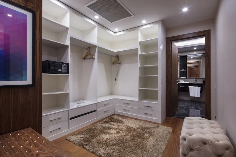 Presidential Süit, 1 En Büyük (King) Boy Yatak, Sigara İçilebilir