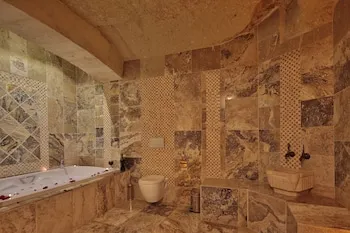 Heaven Cave House