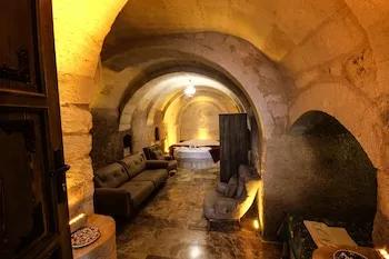 Heaven Cave House