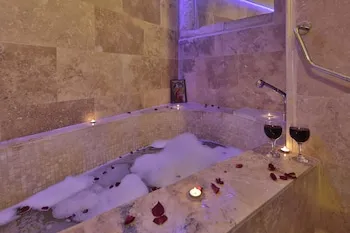 Heaven Cave House