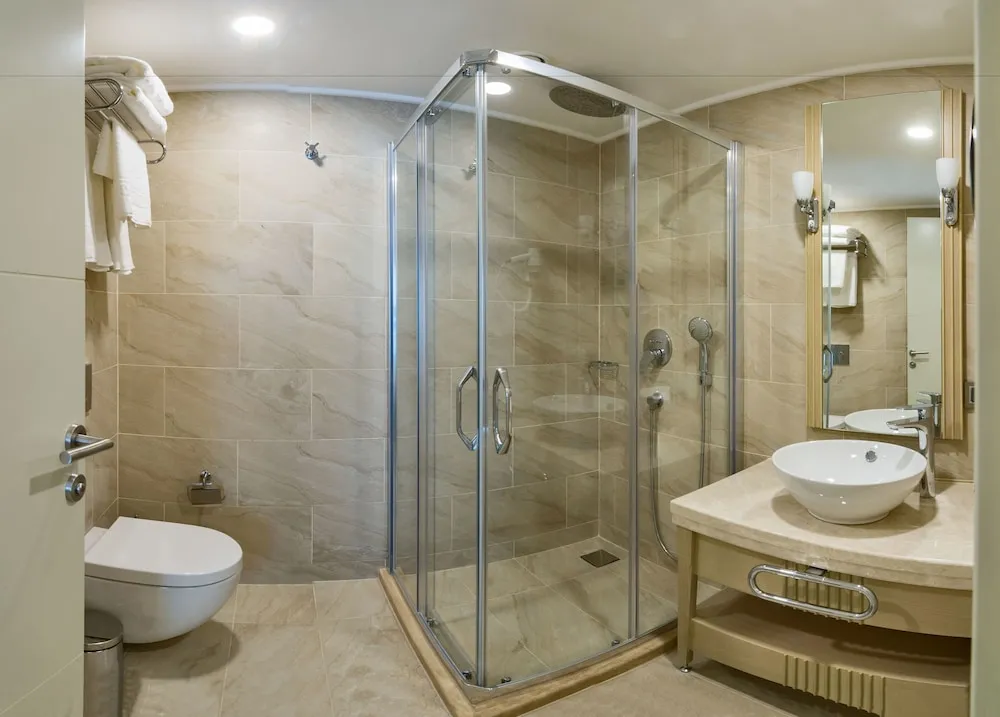 Deluxe Üç Kişilik Oda