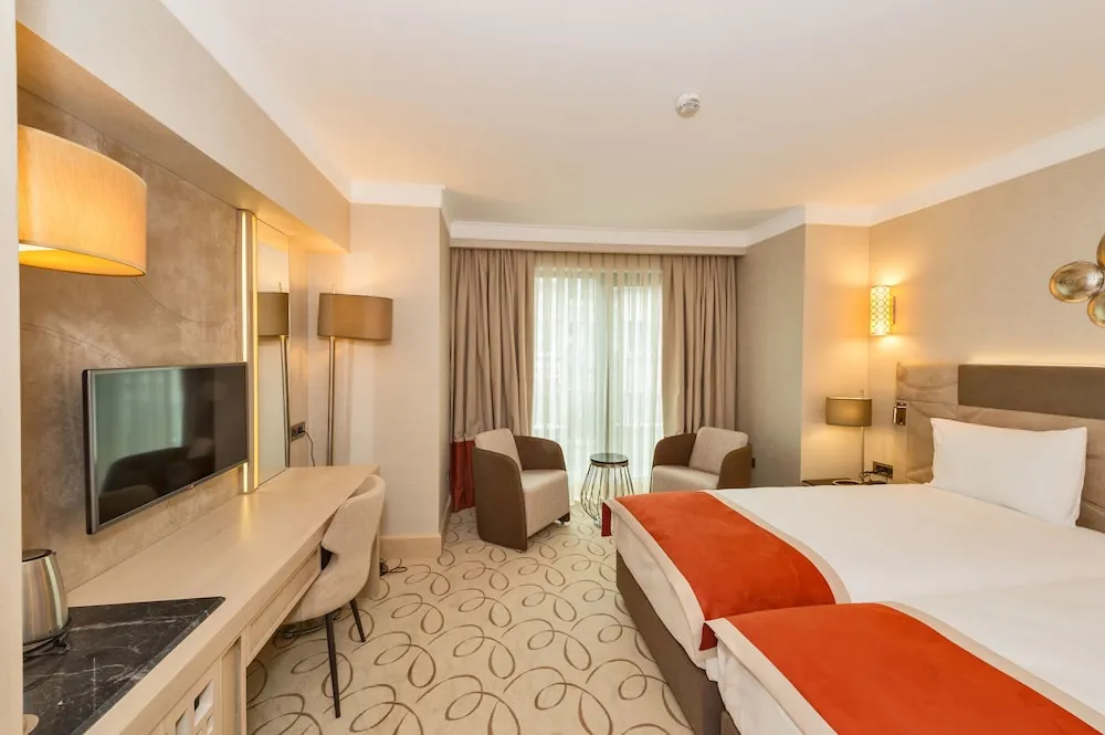 Standard Tek Büyük veya İki Ayrı Yataklı Oda