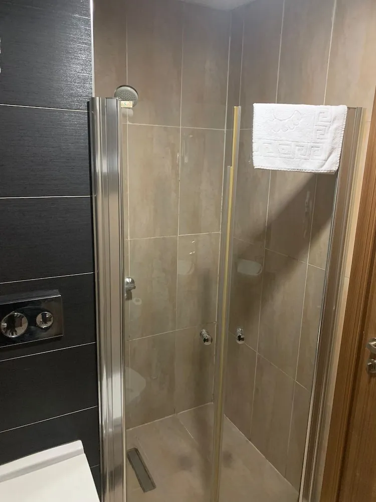 Economy Tek Büyük Yataklı Oda