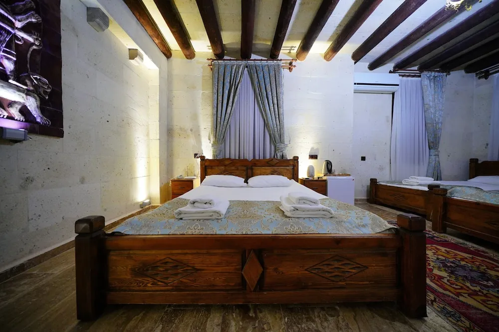 Standard Süit, Teras, Avlu Manzaralı