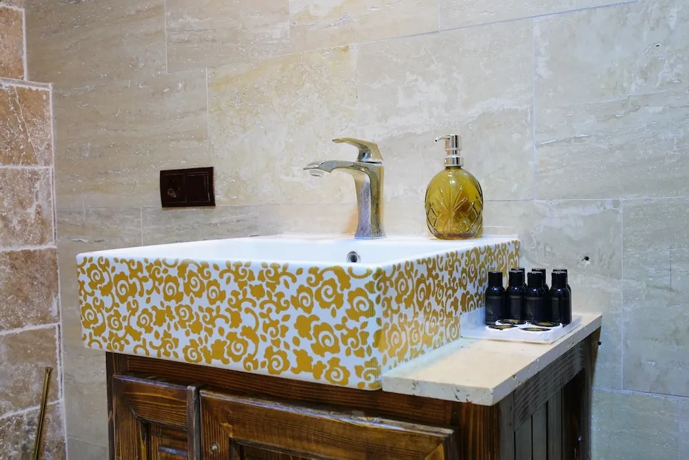 Standard Süit, Teras, Avlu Manzaralı