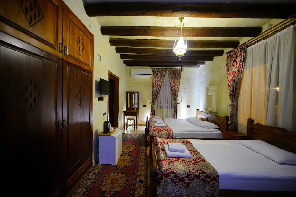 Family Dört Kişilik Oda, 1 Yatak Odası, Avlu Manzaralı