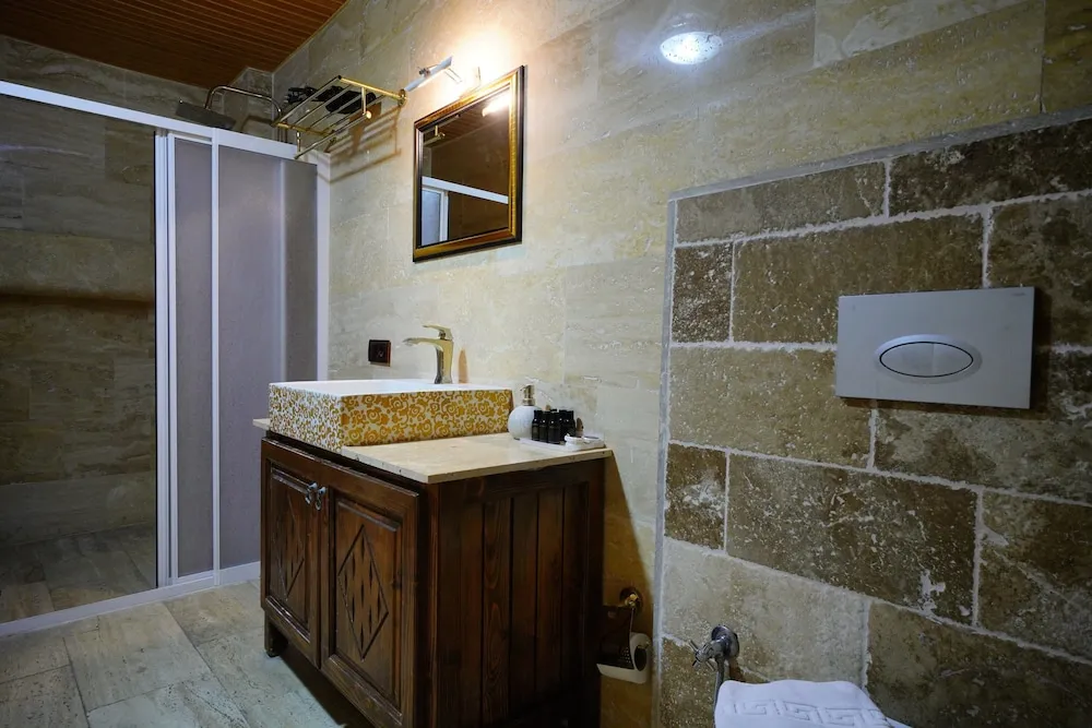 Stüdyo Süit, Sıcak Su Küveti