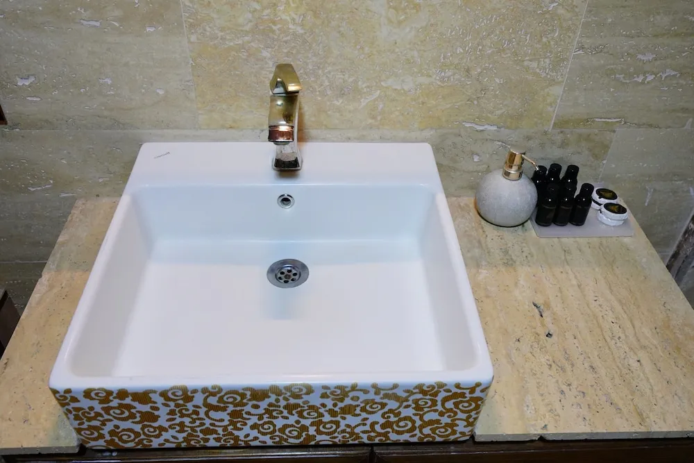 Stüdyo Süit, Sıcak Su Küveti