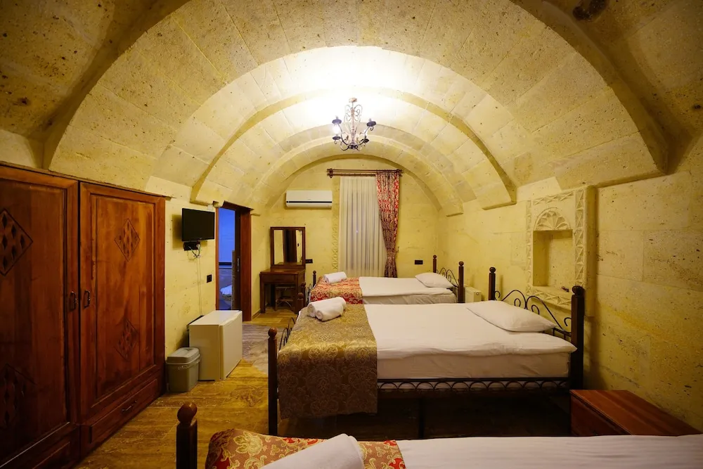 Deluxe Üç Kişilik Oda