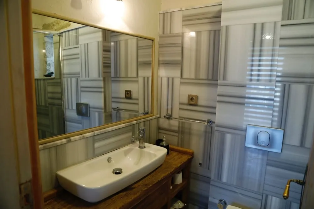 Deluxe Oda, Balkon, Bahçe Manzaralı