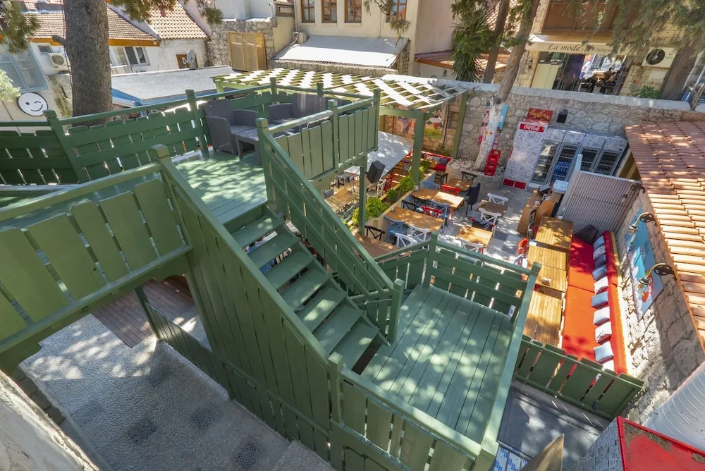 Deluxe Oda, Balkon, Bahçe Manzaralı