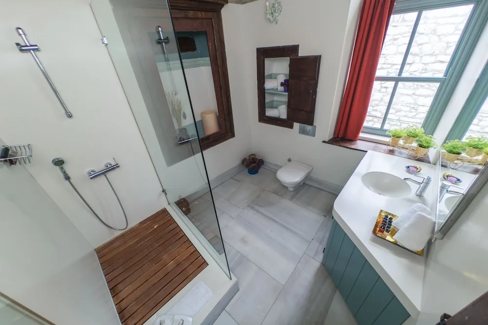 Luxury Oda, Balkon