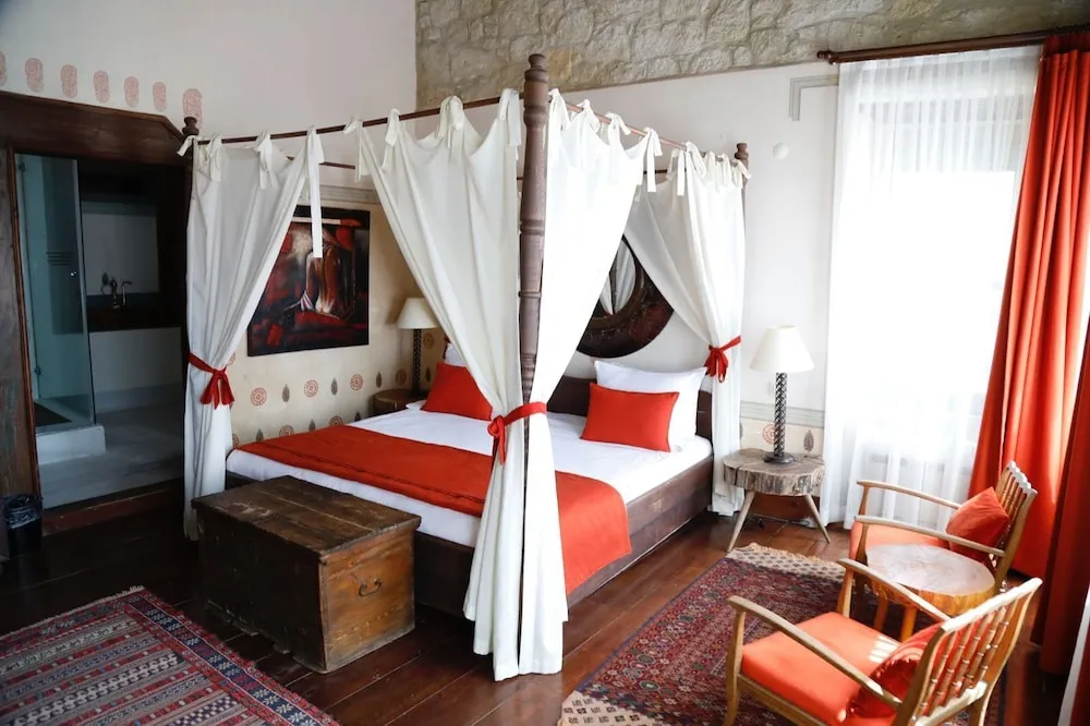 Luxury Oda, Balkon