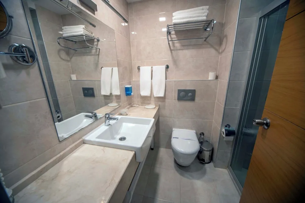 Comfort Tek Büyük Yataklı Oda