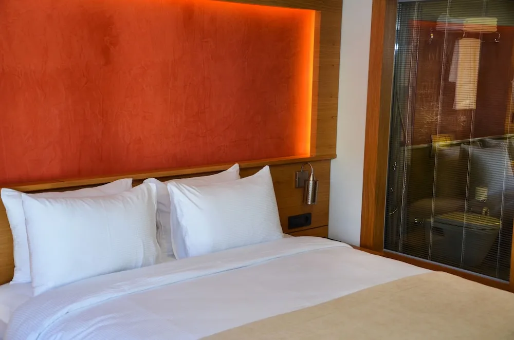 Deluxe Tek Büyük veya İki Ayrı Yataklı Oda, Deniz Manzaralı