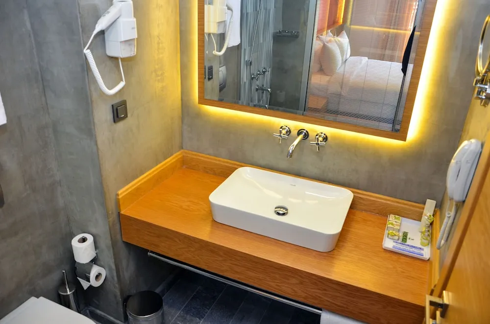 Deluxe Tek Büyük veya İki Ayrı Yataklı Oda, Deniz Manzaralı