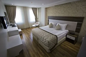 Edis Premier Hotel