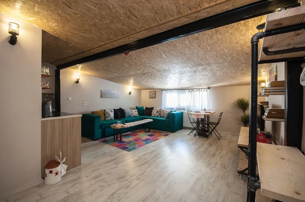 Çatı Katı Süiti (Penthouse)