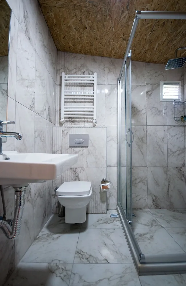 Çatı Katı Süiti (Penthouse)