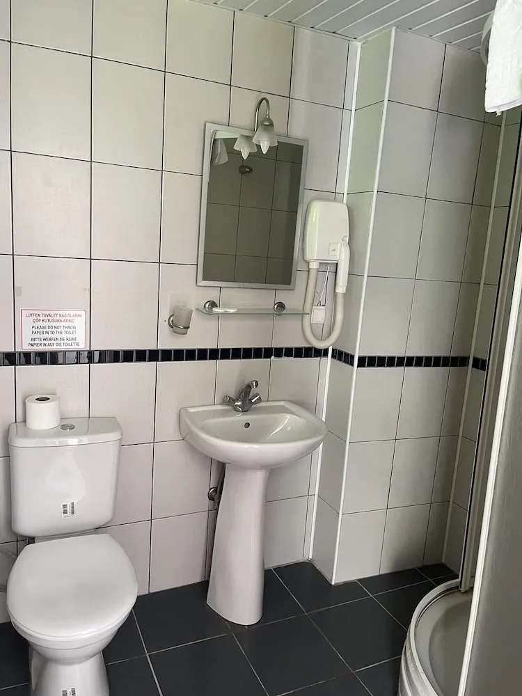 Standard Tek Büyük veya İki Ayrı Yataklı Oda, Deniz Manzaralı