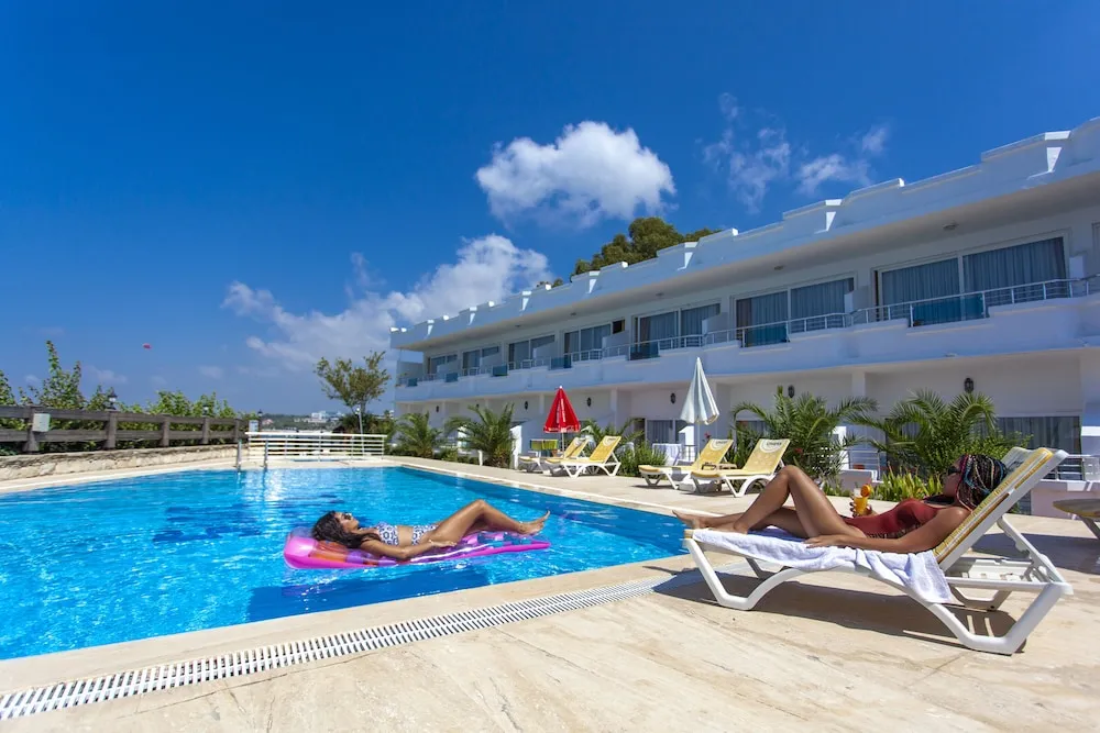 Konaklama yerinin ön cephesi