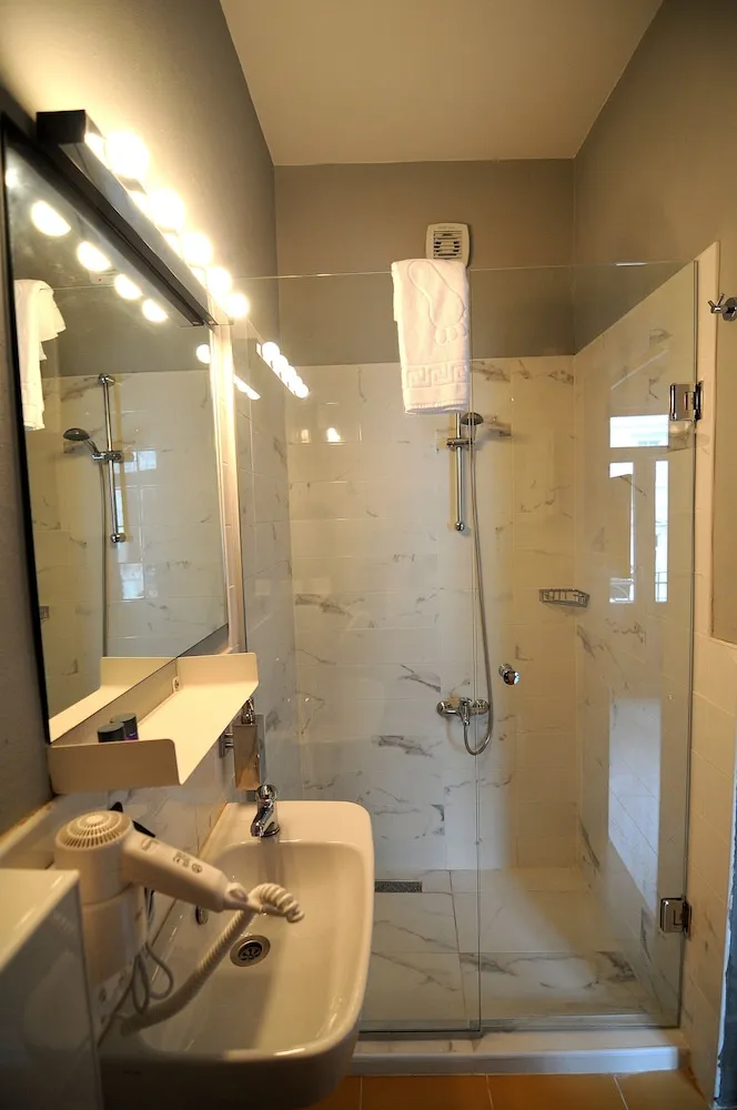 Deluxe Tek Büyük veya İki Ayrı Yataklı Oda, 1 Yatak Odası