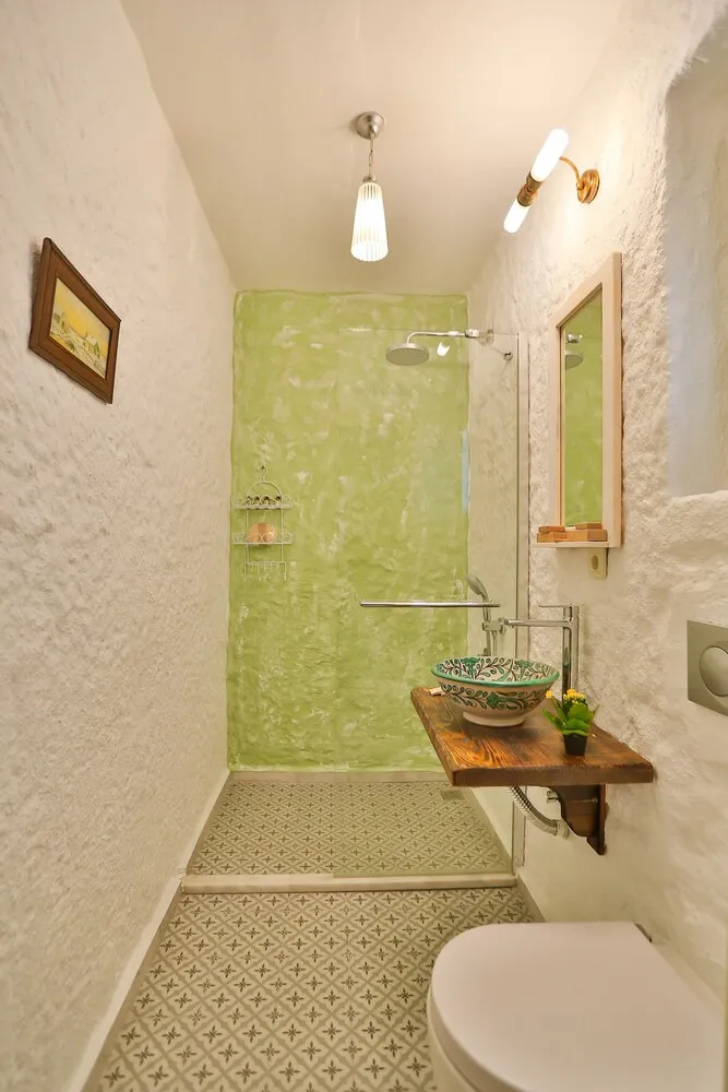 Deluxe Room with Terrace, Fireplace and Jetted Tub