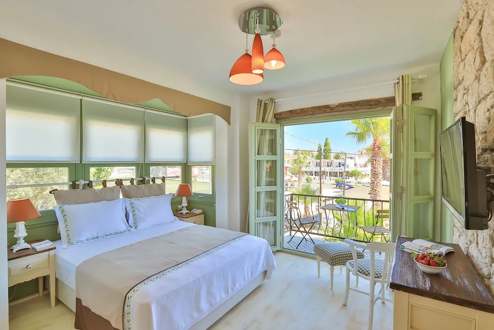 Superior Oda, Balkon, Bahçe Manzaralı