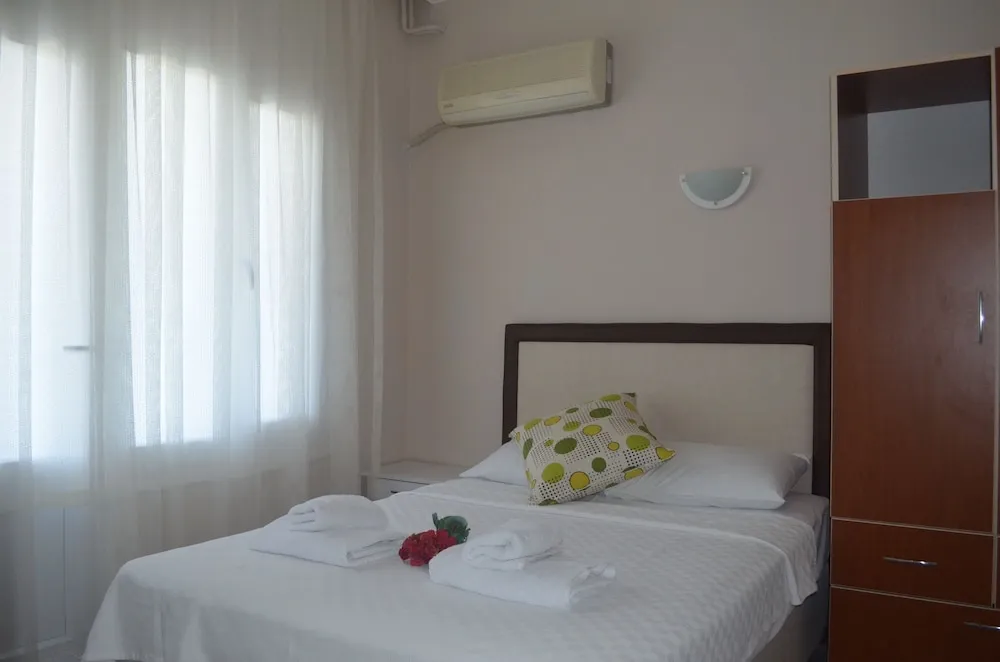 Standard Tek Büyük Yataklı Oda