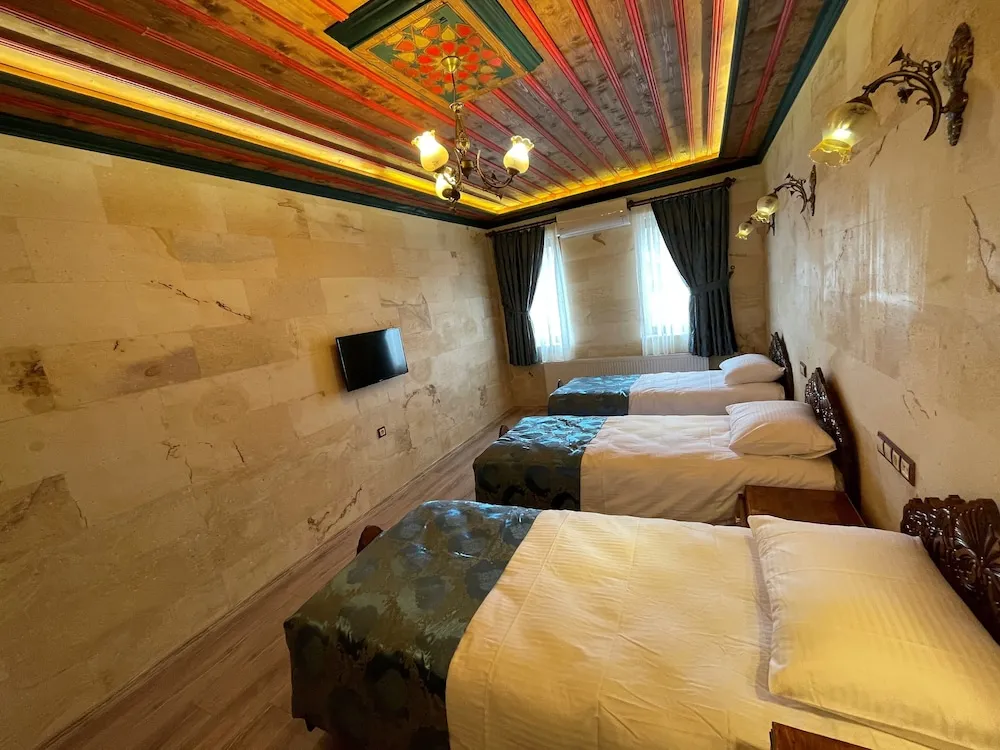 Deluxe Üç Kişilik Oda